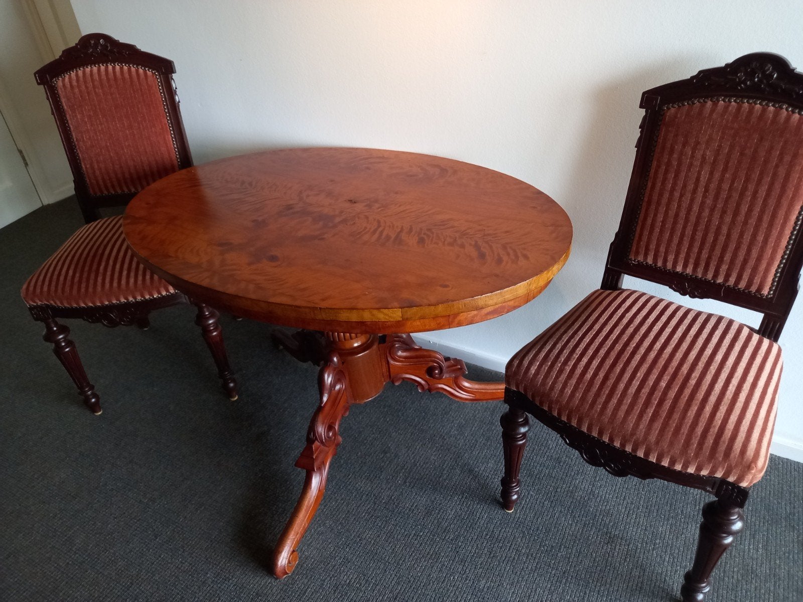 Antieke tafel, Ophalen