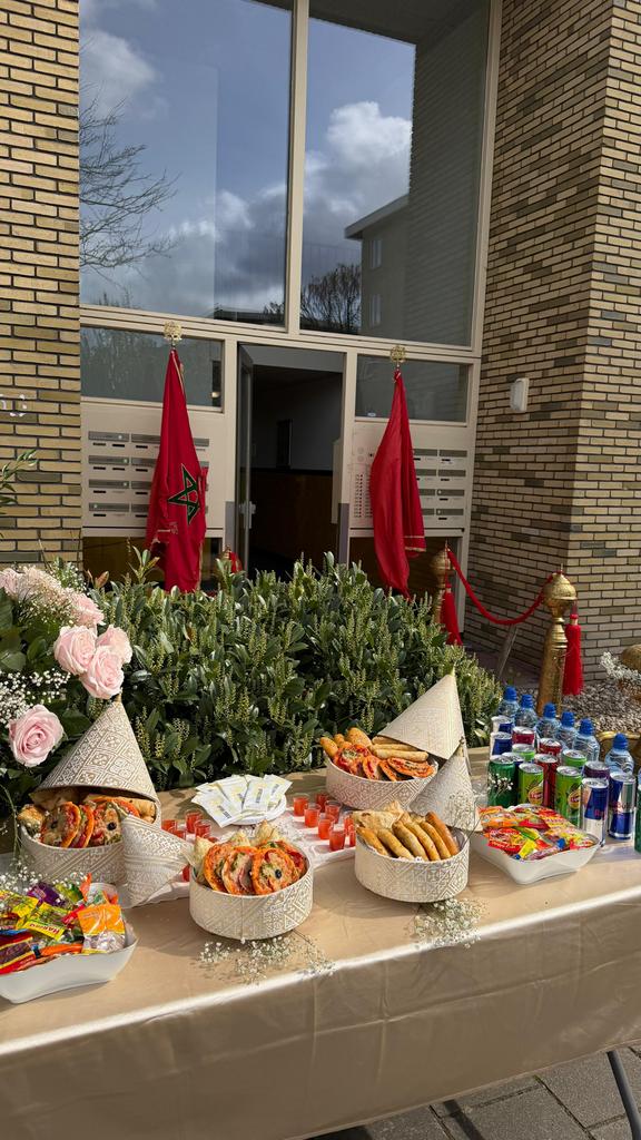 tfayerset te huur., Hobby en Vrije tijd, Feestartikelen | Verhuur, Ophalen