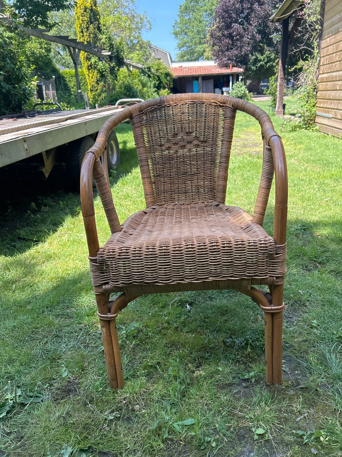 Degelijke rieten bistro stoel, Huis en Inrichting, Ophalen, Gebruikt, Bruin, Riet of Rotan