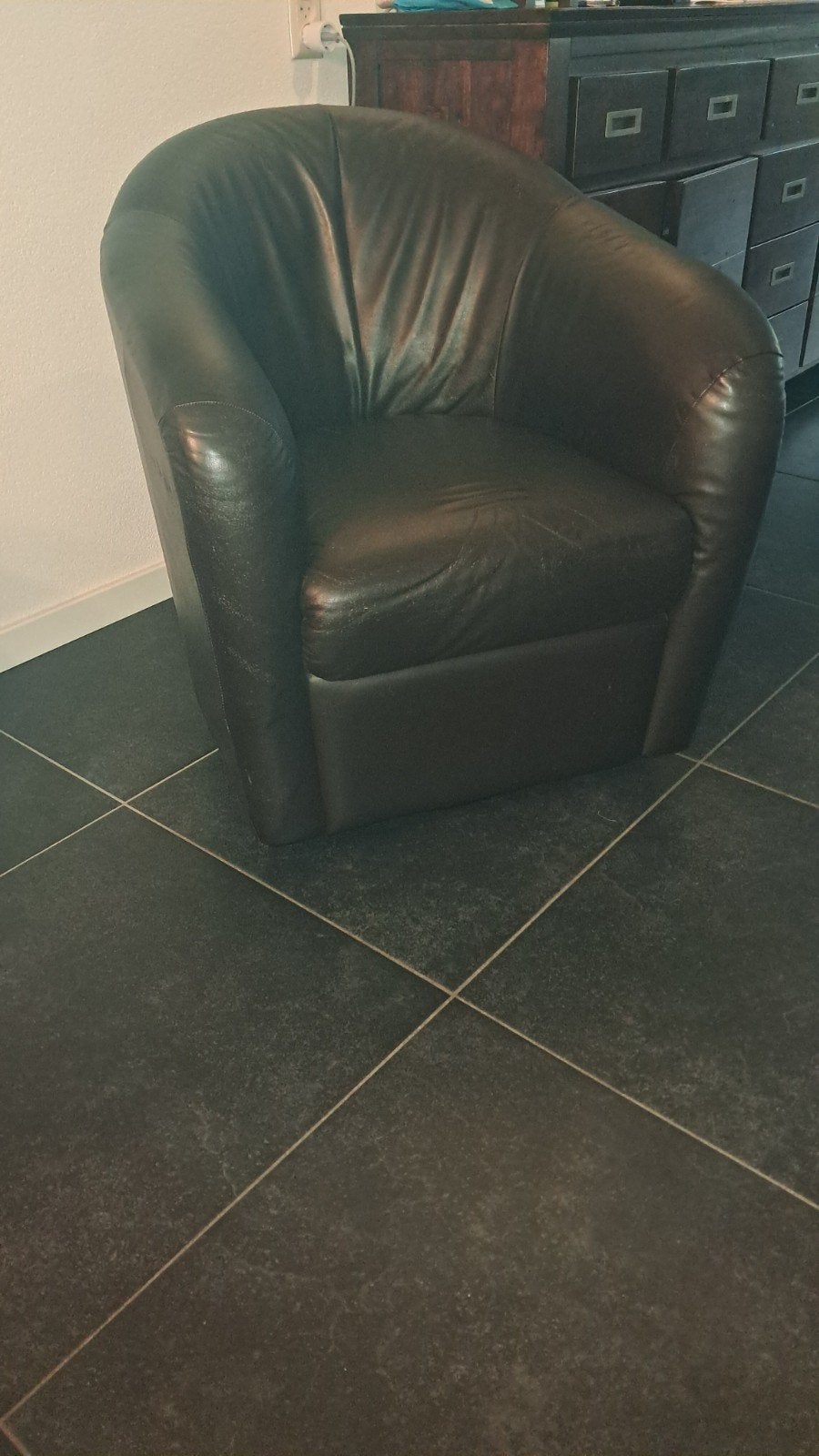 Draai-fauteuil  Donkerbruin zacht lederen draai-Fauteuil. l., Ophalen, Leer, Modern