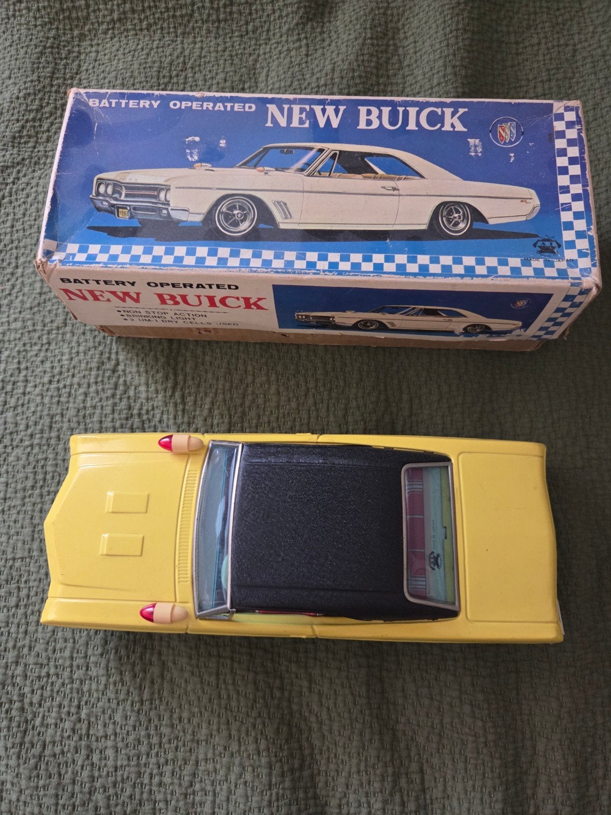 Vintage Batterij-aangedreven Buick Speelgoedauto, Hobby en Vrije tijd, Modelbouw | Auto's en Voertuigen, Overige merken, Gebruikt