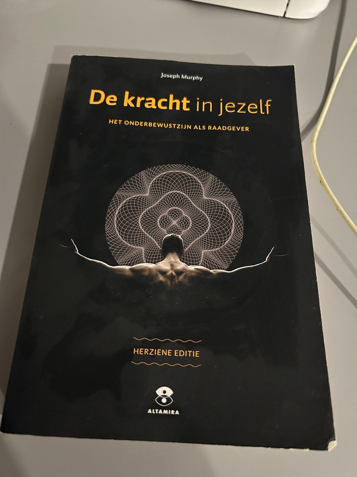 De kracht in jezelf - Joseph Murphy (Herziene editie), Boeken, Ophalen of Verzenden, Zo goed als nieuw, Spiritualiteit algemeen