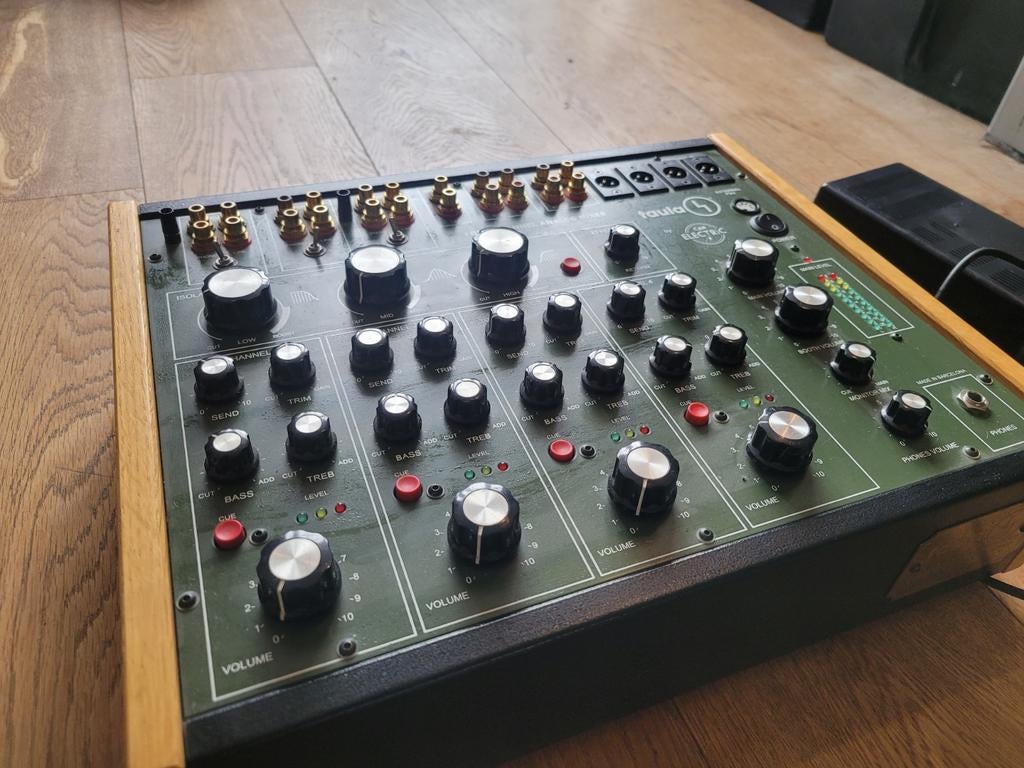 Taula 4 - Analog Rotary Mixer, Ophalen of Verzenden, Zo goed als nieuw, Minder dan 5 kanalen