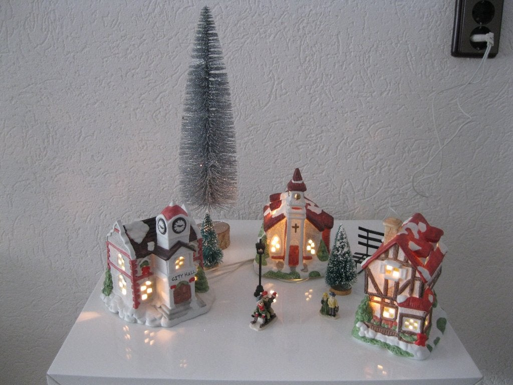 Kerst verlicht dorp nieuw! Nieuwpr79,90, Diversen, Ophalen of Verzenden, Nieuw