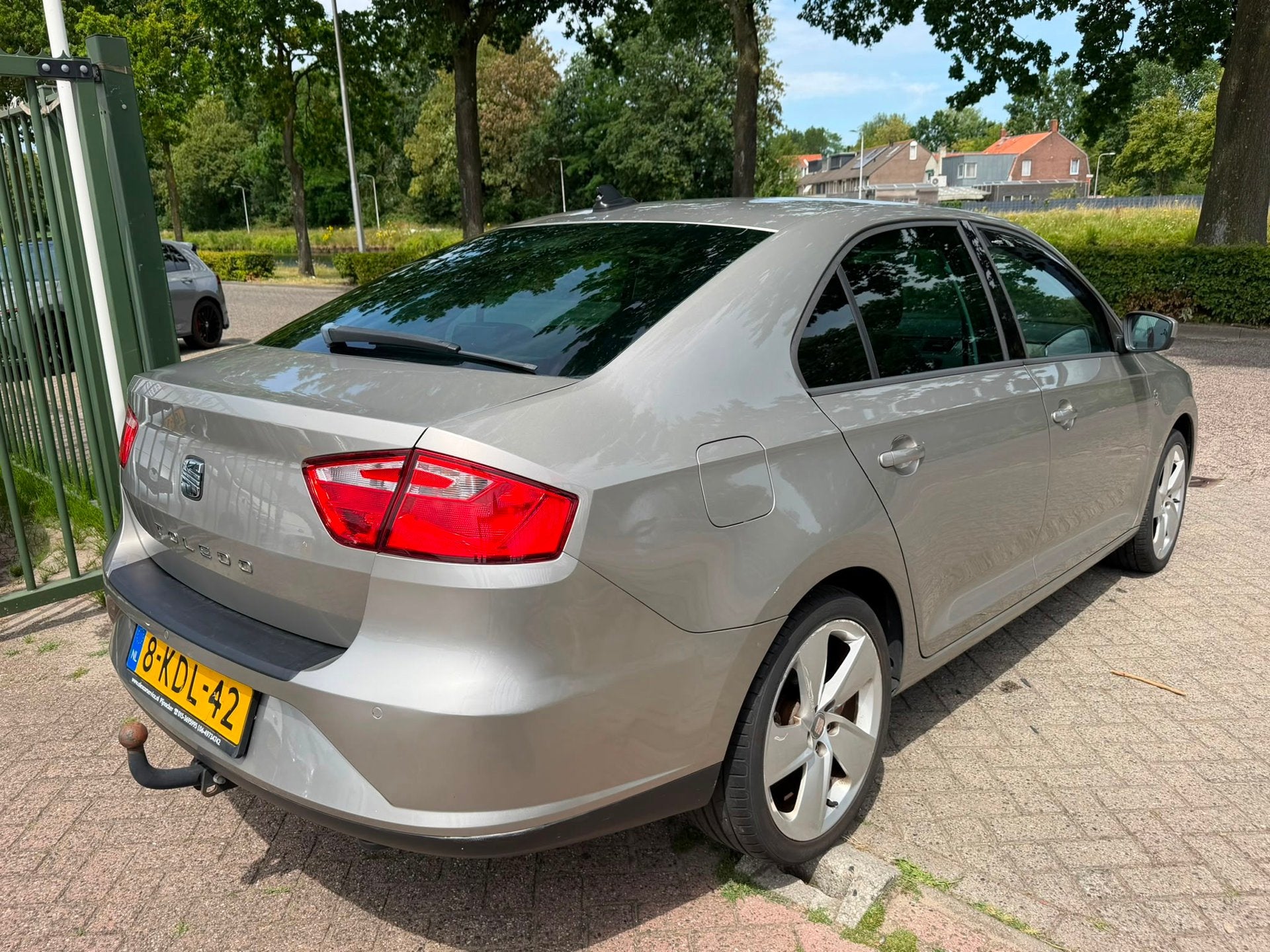 Seat Toledo 1.2 TSI Businessline High Zeer netjes airco navi, Voorwielaandrijving, Euro 5, Gebruikt, Origineel Nederlands