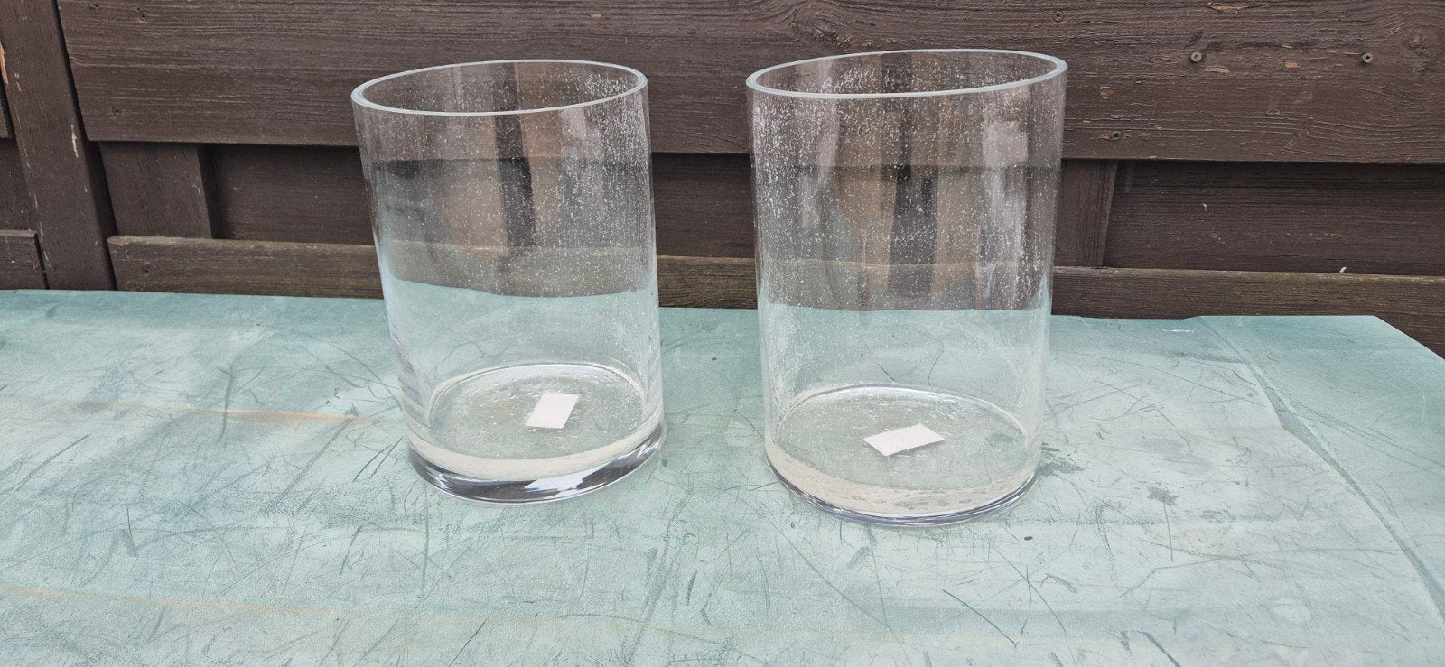 2 vazen 26 cm hoog, 17 cm doorsnee

samen in 1 koop, Ophalen of Verzenden, Zo goed als nieuw, Glas