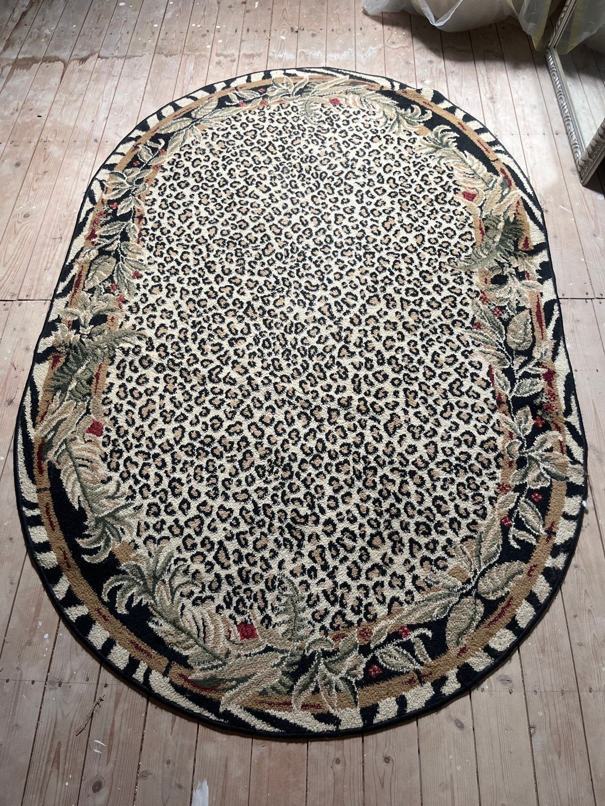Ovaal Vloerkleed met Luipaardprint en Bladmotief, Ophalen, Gebruikt, 100 tot 150 cm, Beige