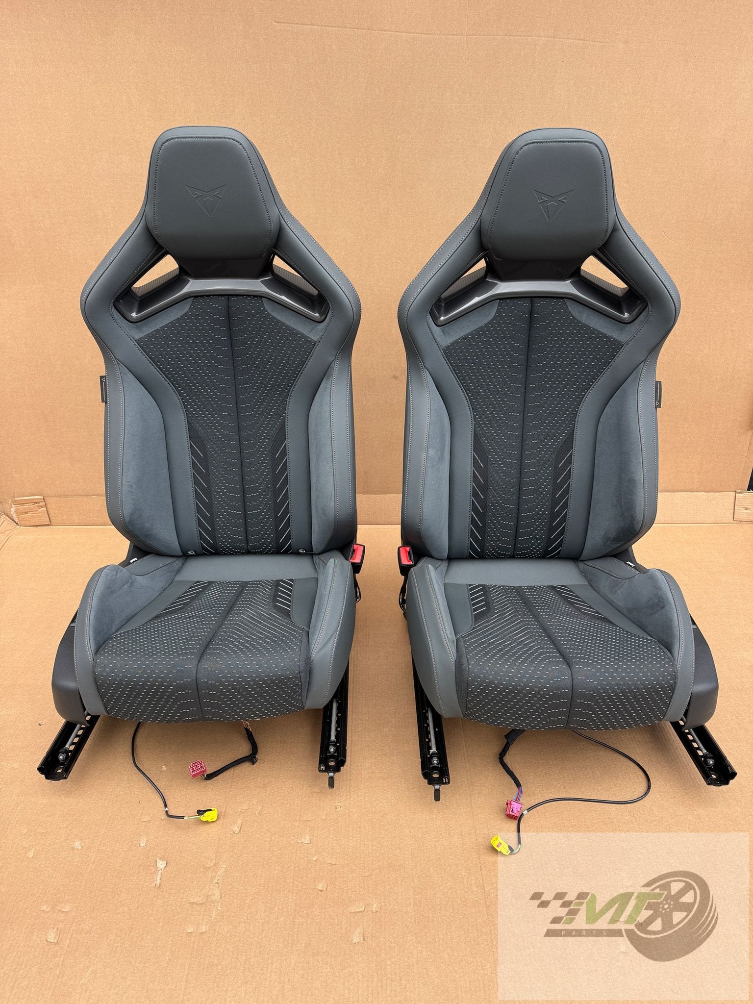 Cupra Formentor Leon Schalensitze schaalstoel bucket seat vw, Auto-onderdelen, Interieur en Bekleding, - customercare@seat.es