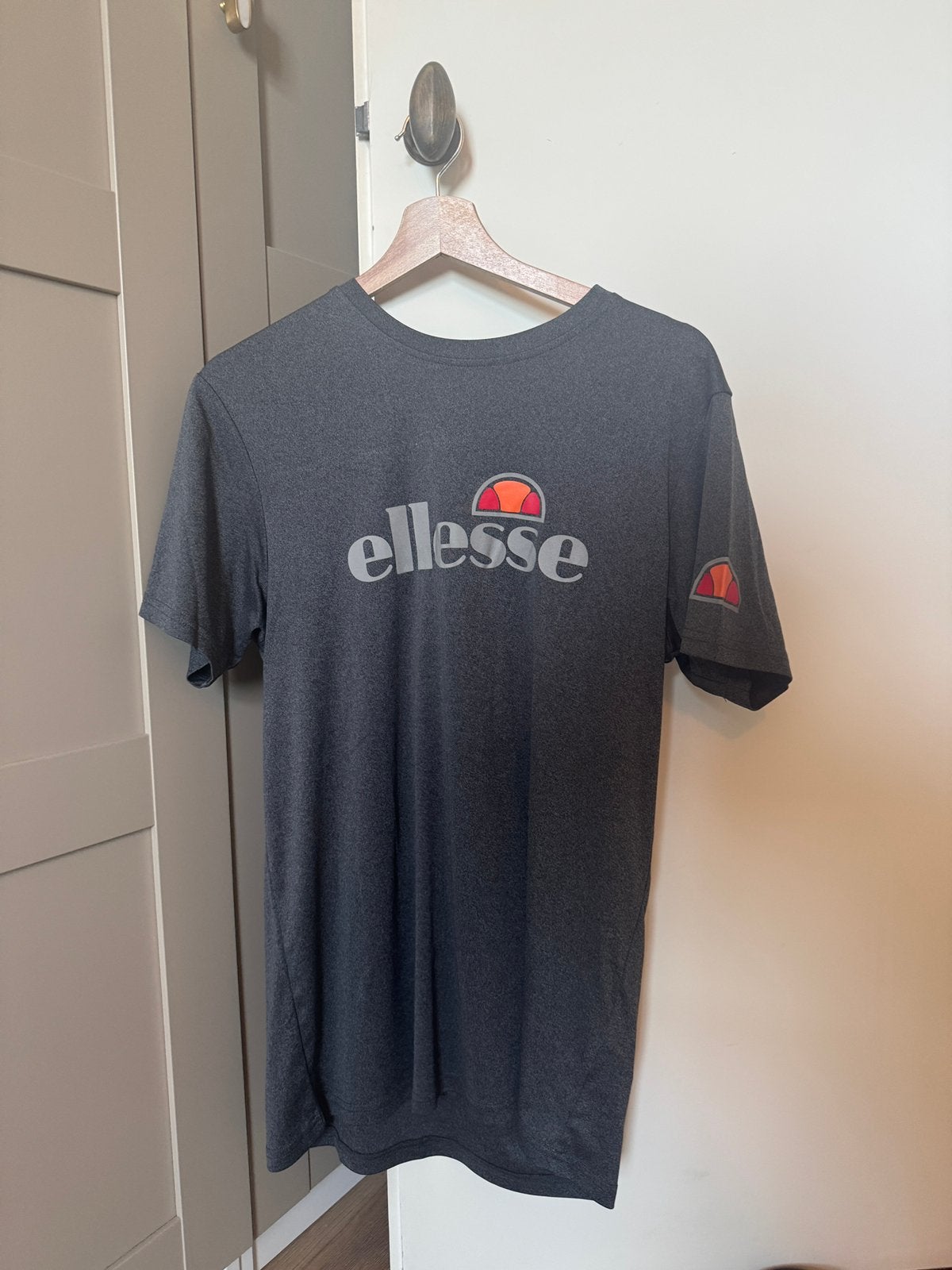 Ellesse Sport T-shirt Grijs Basic - M, Ophalen of Verzenden, Zo goed als nieuw, Grijs