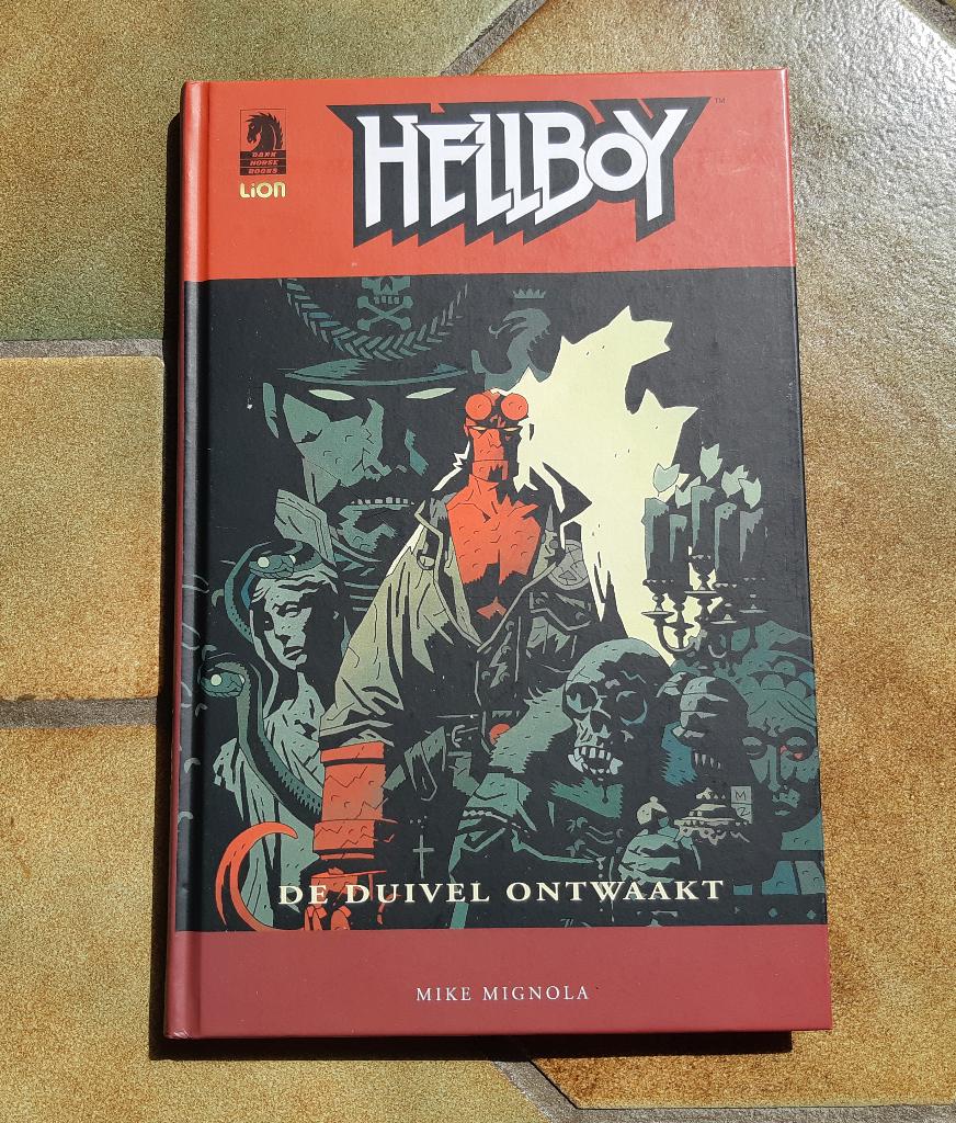 Hellboy : De Duivel Ontwaakt Hardcover, Boeken, Strips | Comics, Eén comic, Verzenden, Gelezen, Europa