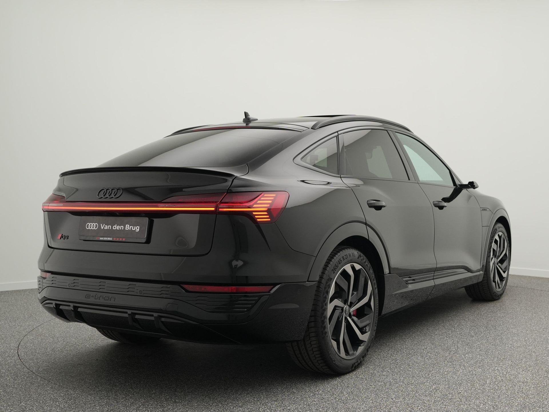 Audi Q8 Sportback e-tron 55 quattro S Edition 408 PK 115 kWh, Auto's, Automaat, Leder, Vierwielaandrijving, 408 pk