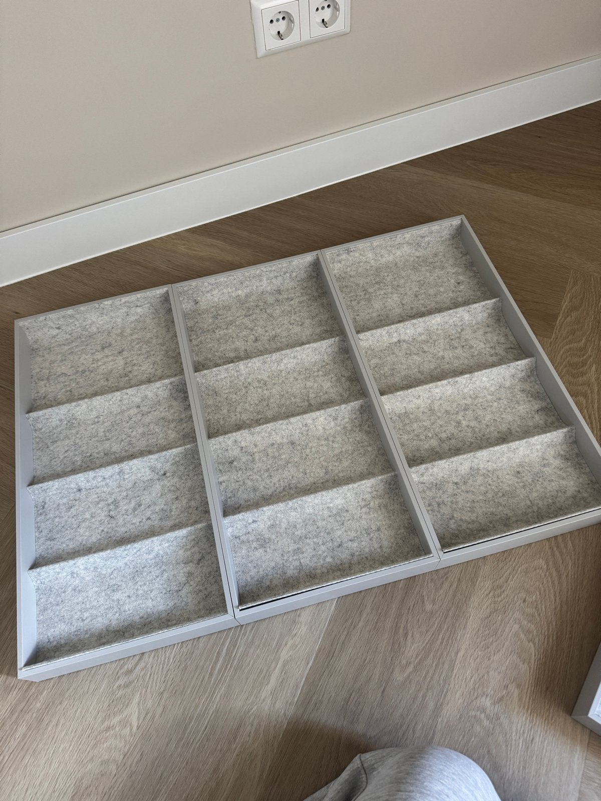 IKEA KOMPLEMENT Inzet met 4 vakken, lichtgrijs, Ophalen, Zo goed als nieuw
