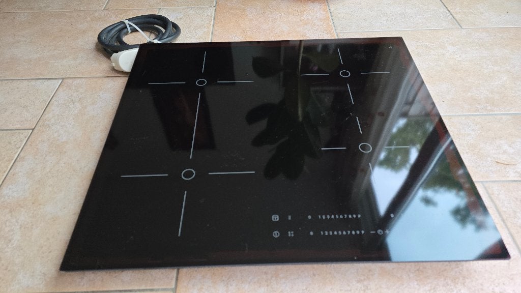 Ikea Inductiekookplaat 7,4 kW met Perilex stekker, Witgoed en Apparatuur, Kookplaten, Ophalen, 4 kookzones, Zo goed als nieuw