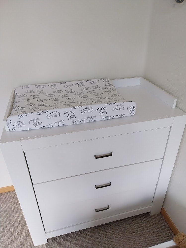 Foto 4 van ledikant en commode