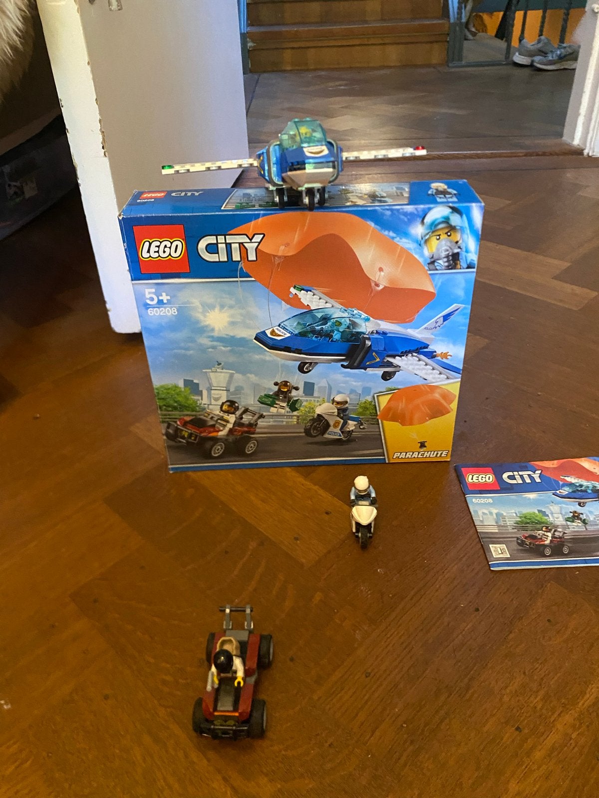Lego City 60208 Sky Police Parachute Arrest - Goede staat, Lego, Ophalen of Verzenden, Inclusief doos, Complete set