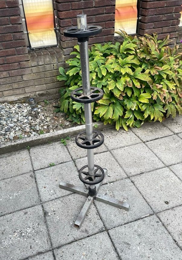 Stalen bandenrek voor 4 banden met velgen, Ophalen, Gebruikt, Metaal, Staande kapstok