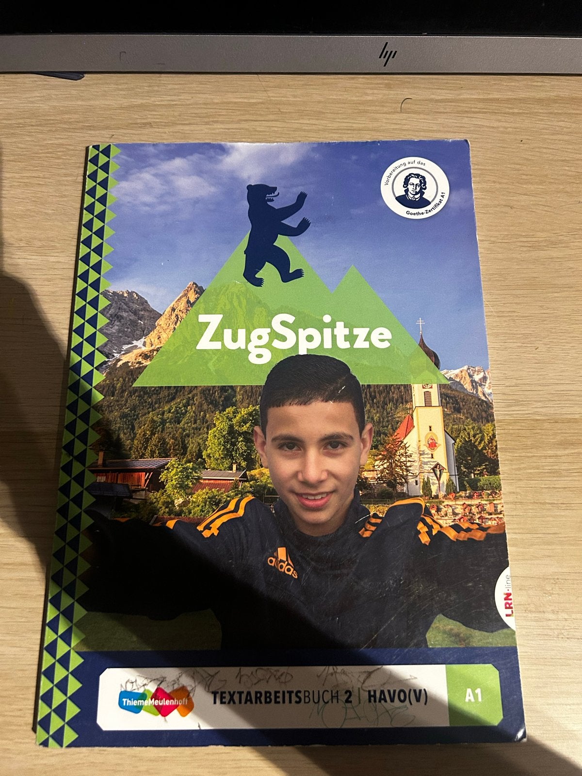 Duits leerboek ZugSpitze A1 HAVO(V) - Zo goed als nieuw, Boeken, Ophalen of Verzenden, Zo goed als nieuw, Non-fictie