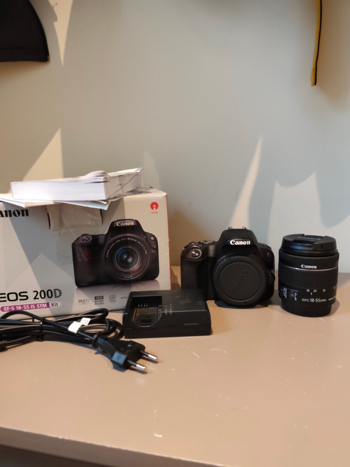 Canon eos 200D ef-s 18-55 IS STM kit., Ophalen, Gebruikt, Spiegelreflex, Canon
