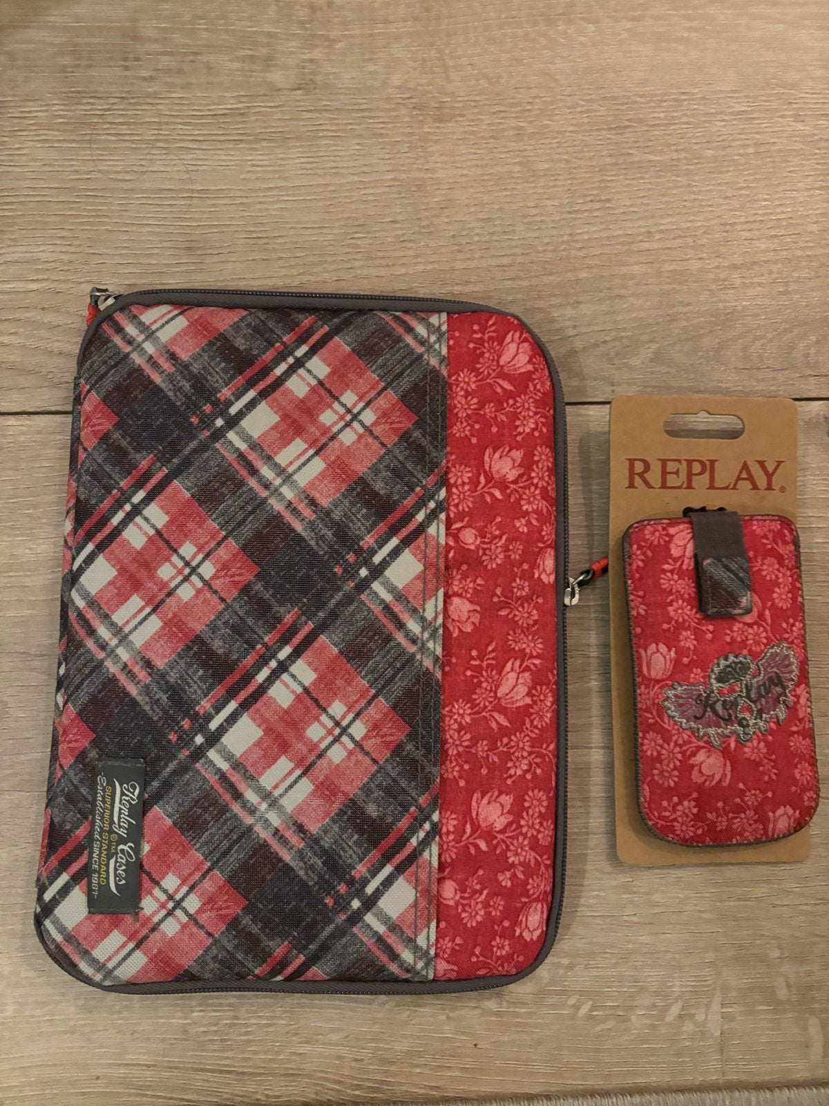 Replay Cases tablet hoes en telefoonhoesje - Nieuw, Ophalen of Verzenden, Nieuw, Hoesje of Tasje