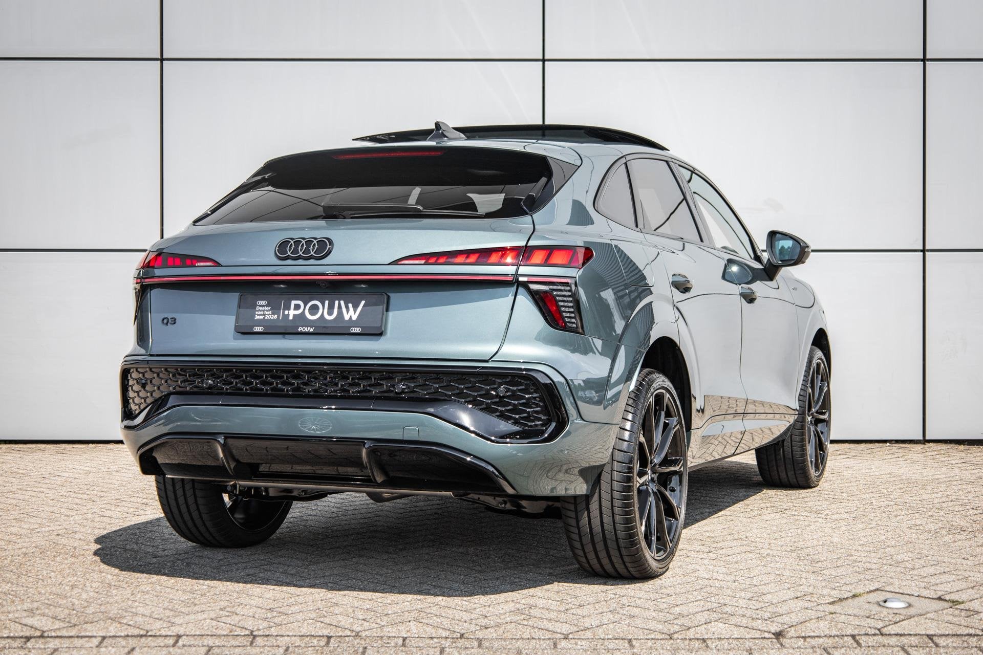 Audi Q3 Sportback 1.5 e-hybrid 272pk S Edition | Tech Pro |, Auto's, 12 maanden, 1800 kg, 1498 cc, 4 cilinders