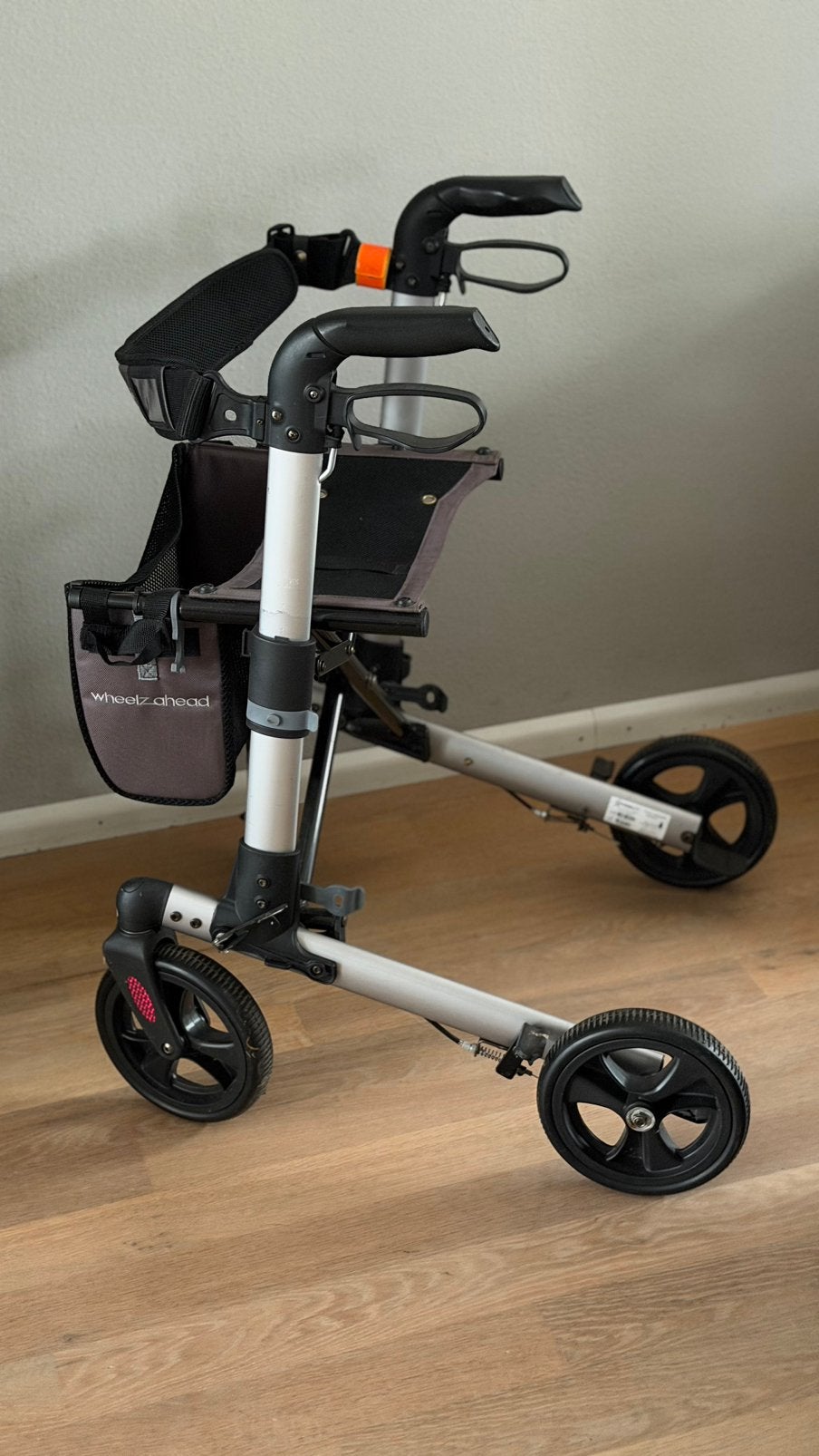 Rollator, inclusief dienblad - Merk: Wheels Ahead, Diversen, Ophalen, Lichtgewicht, Gebruikt