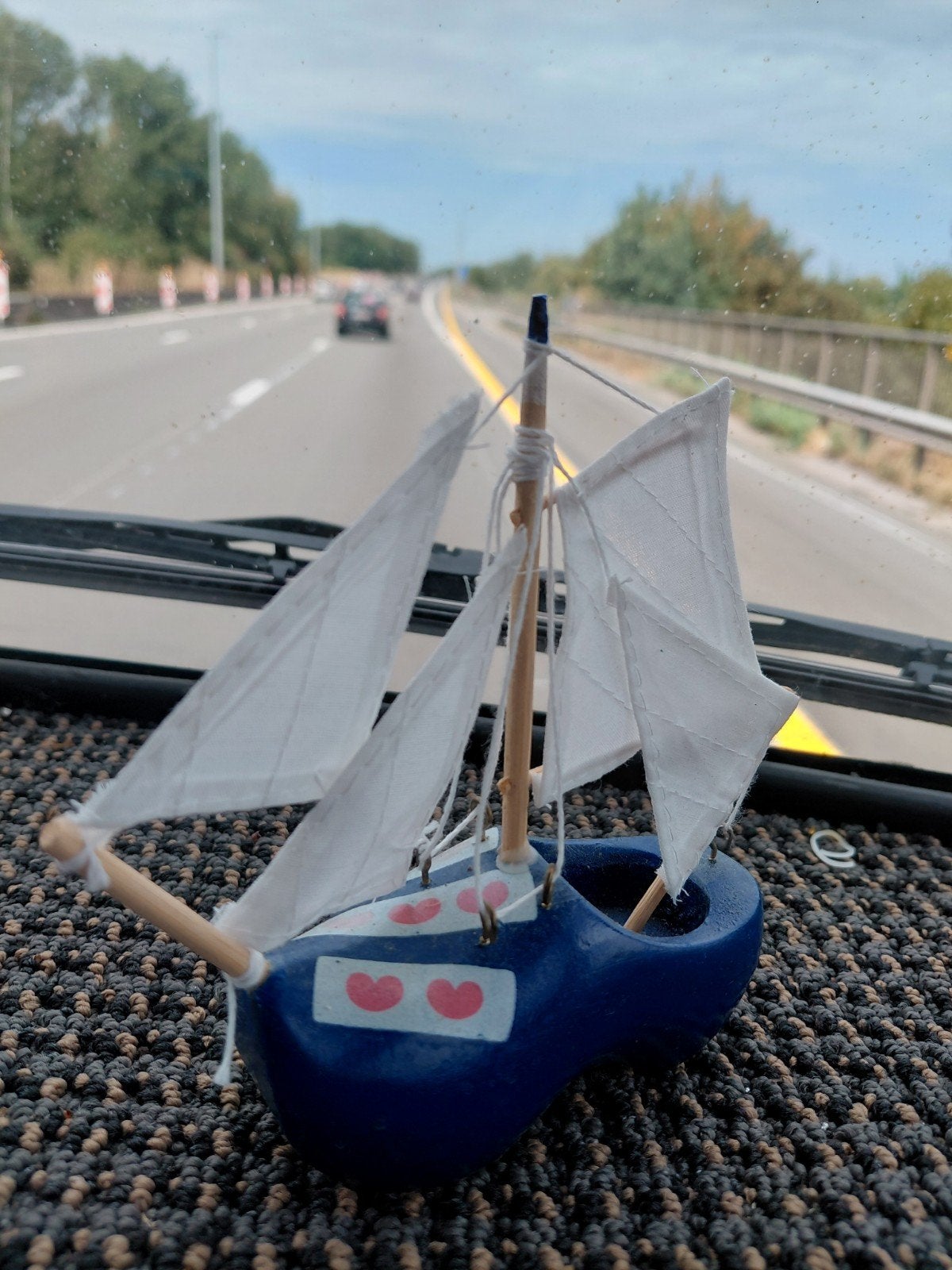 Decoratieve klomp zeilschip met Friese vlag, Ophalen of Verzenden