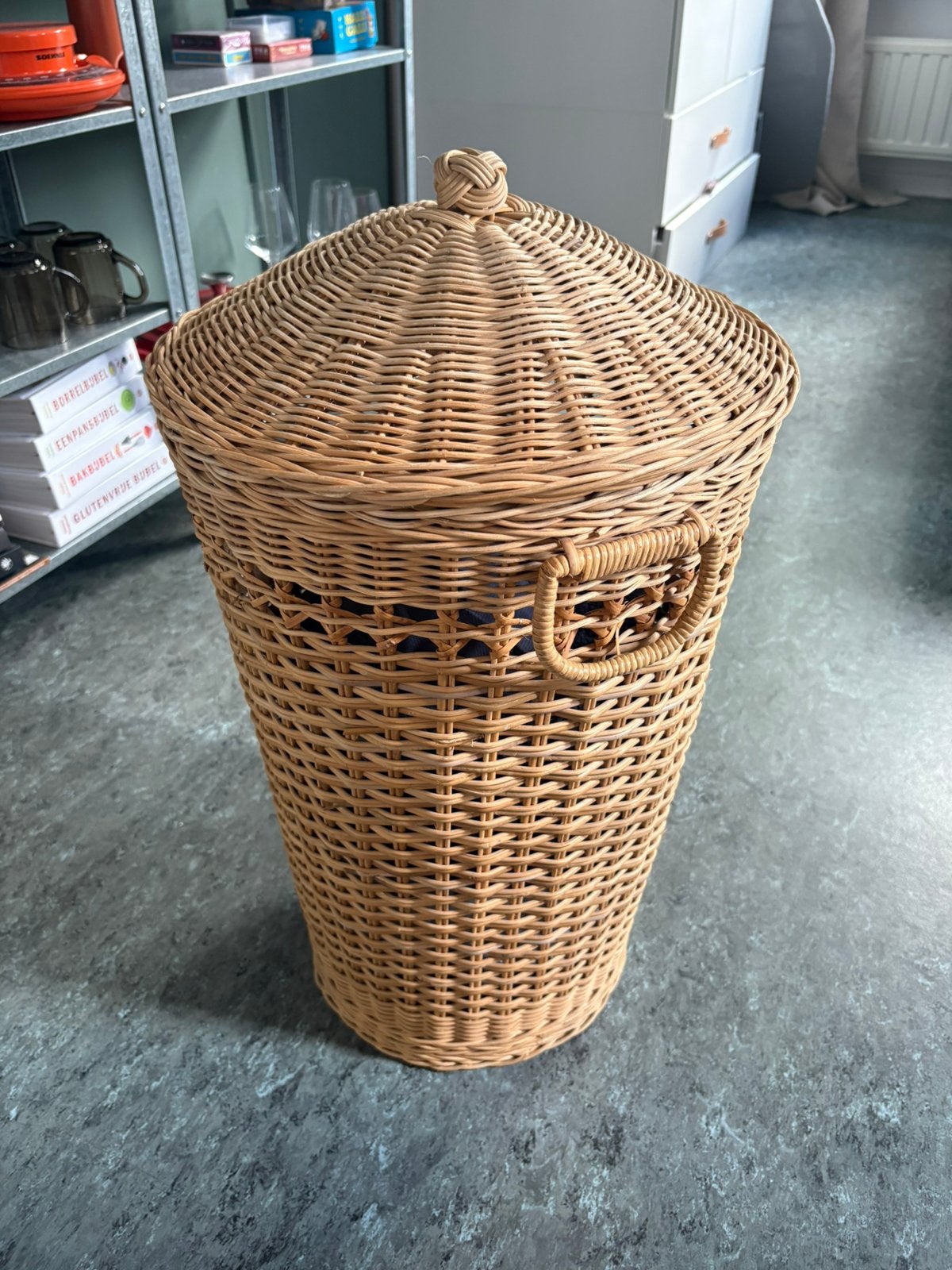 Rotan wasmand met deksel - Vintage, Ophalen, Vintage, Gebruikt, Natuurlijk materiaal