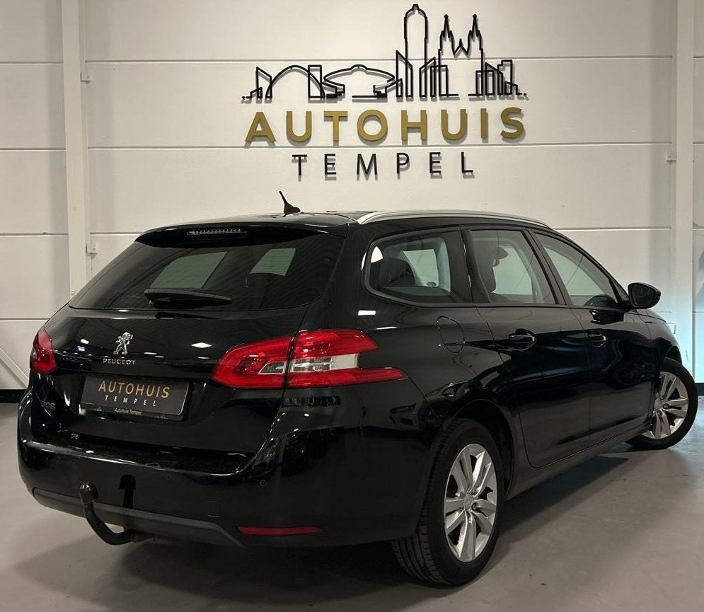 Peugeot 308 SW 1.2 e-THP Allure Nap Airco Cruise Pano Climat, Auto's, Peugeot, Stof, Gebruikt, 1199 cc, Zwart