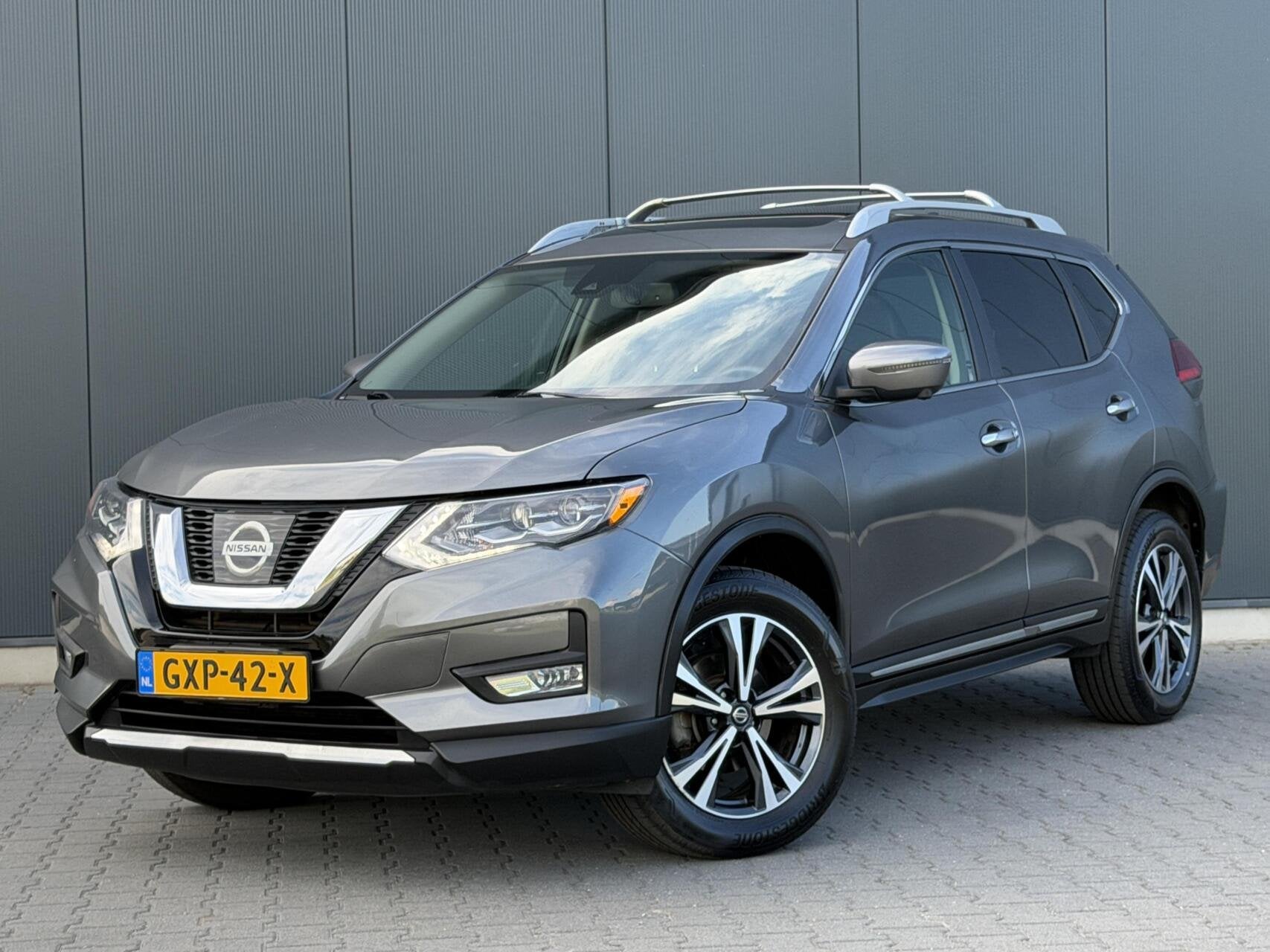 Nissan X-Trail 2.5 AWD Tekna Bosé - Pano - Leder - 360° Ca, Auto's, Nissan, Gebruikt, 4 cilinders, Leder, Bedrijf