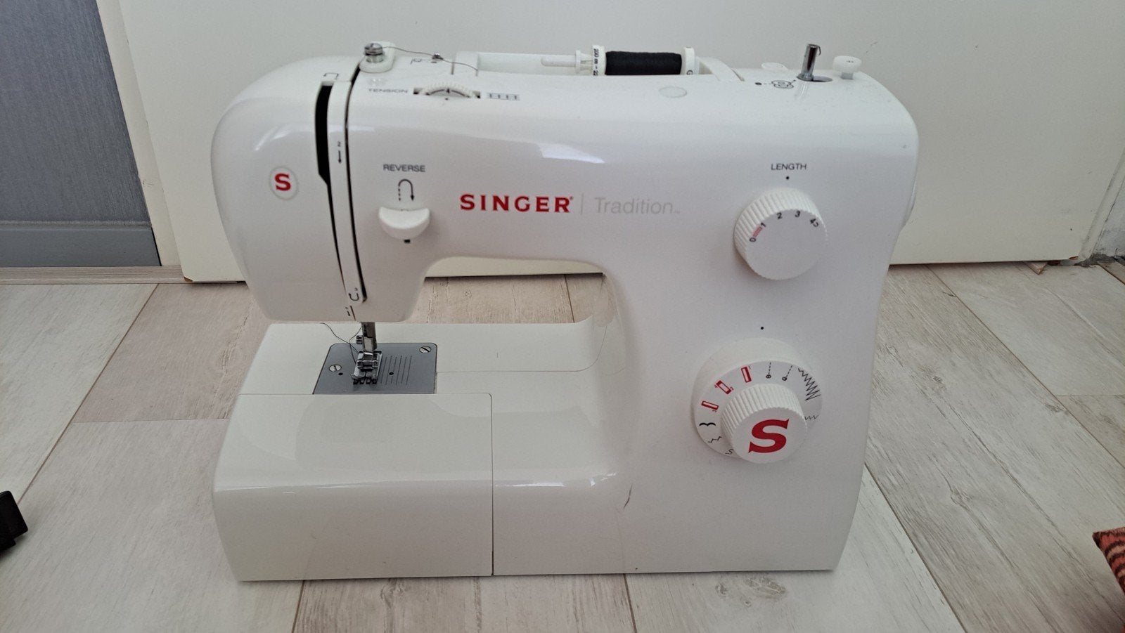 Singer Tradition 2250 Naaimachine - Zo goed als nieuw, Ophalen, Zo goed als nieuw, Naaimachine, Singer