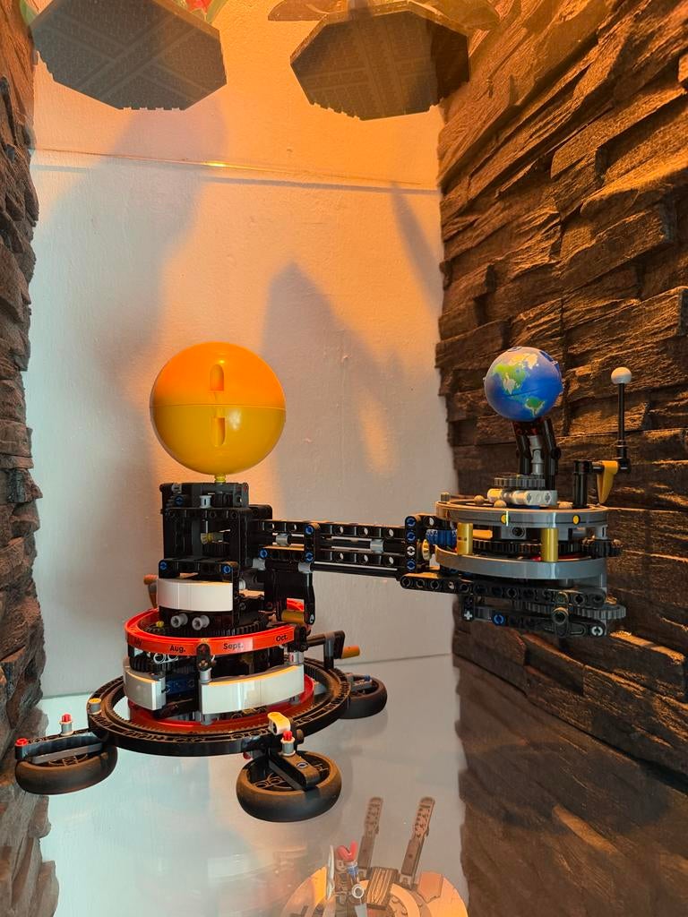 LEGO Technic 42179 Aarde en Maan in Beweging met boekje, Ophalen, Gebruikt