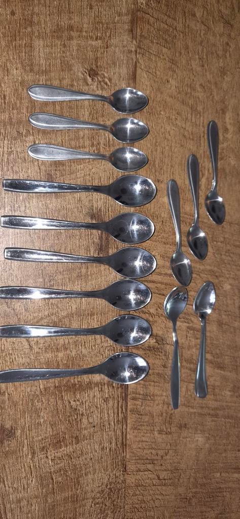 Set van 14 RVS lepeltjes: eier-, borrel- en kleine lepels, Ophalen of Verzenden