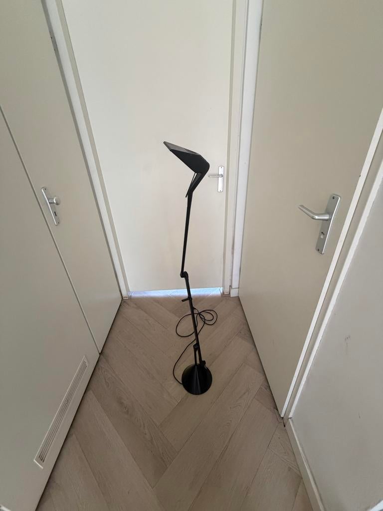 Lumina Zelig Terra Vloerlamp - Postmodern Design Icoon, Huis en Inrichting, Lampen | Vloerlampen, Ophalen, Gebruikt, Metaal, 150 tot 200 cm