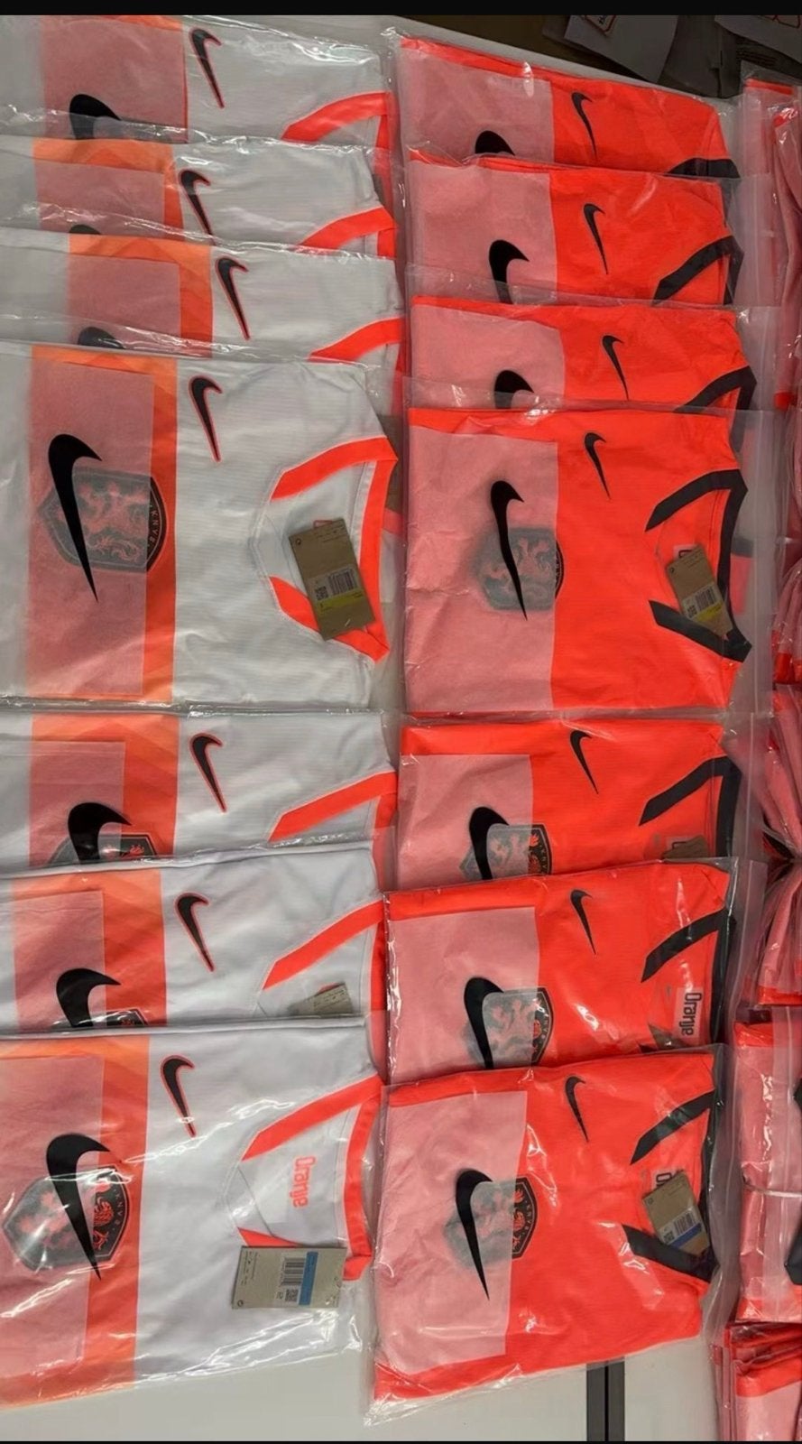 Voetbalshirts Thuis & Uit - Maten M & S, Maat M, Ophalen of Verzenden, Nieuw, Shirt