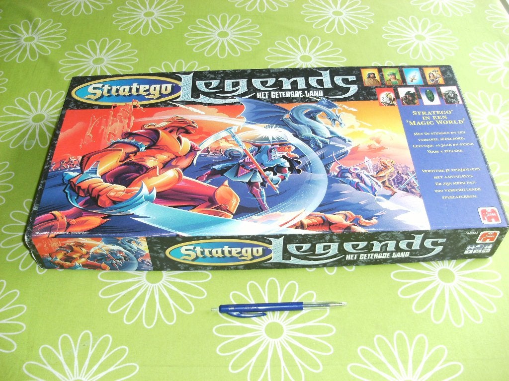 Stratego Legends - Het getergde land, Hobby en Vrije tijd, Gezelschapsspellen | Bordspellen, Een of twee spelers, Ophalen of Verzenden