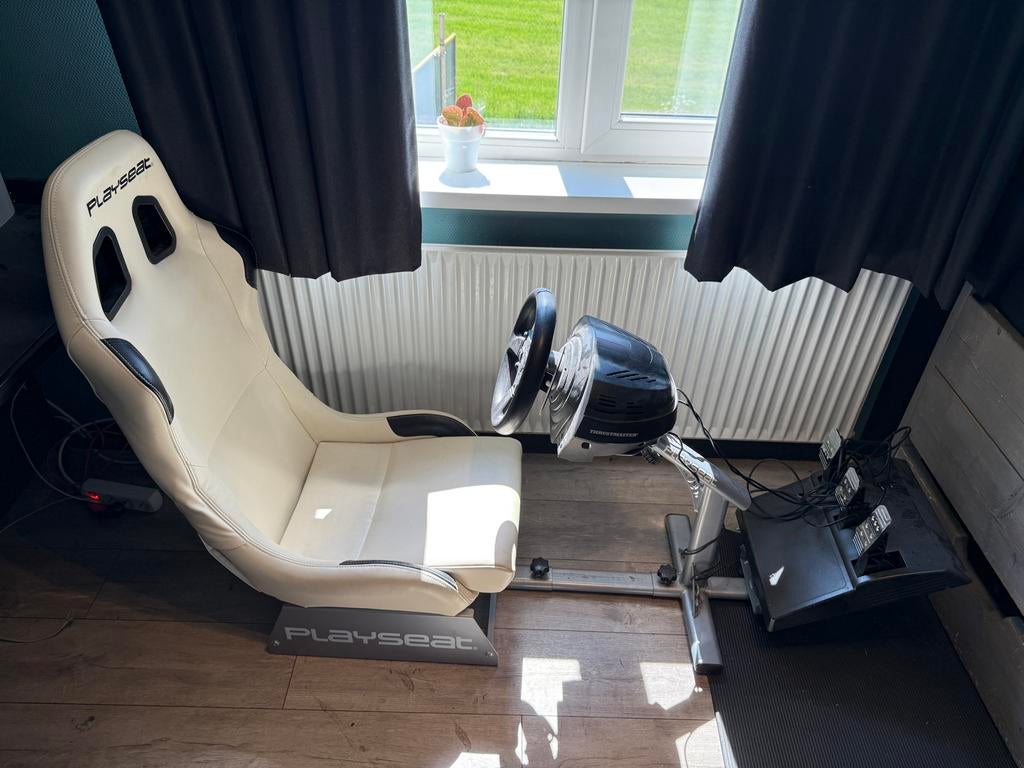 Playseat Evolution met Thrustmaster T300 stuurset, Ophalen, Zo goed als nieuw