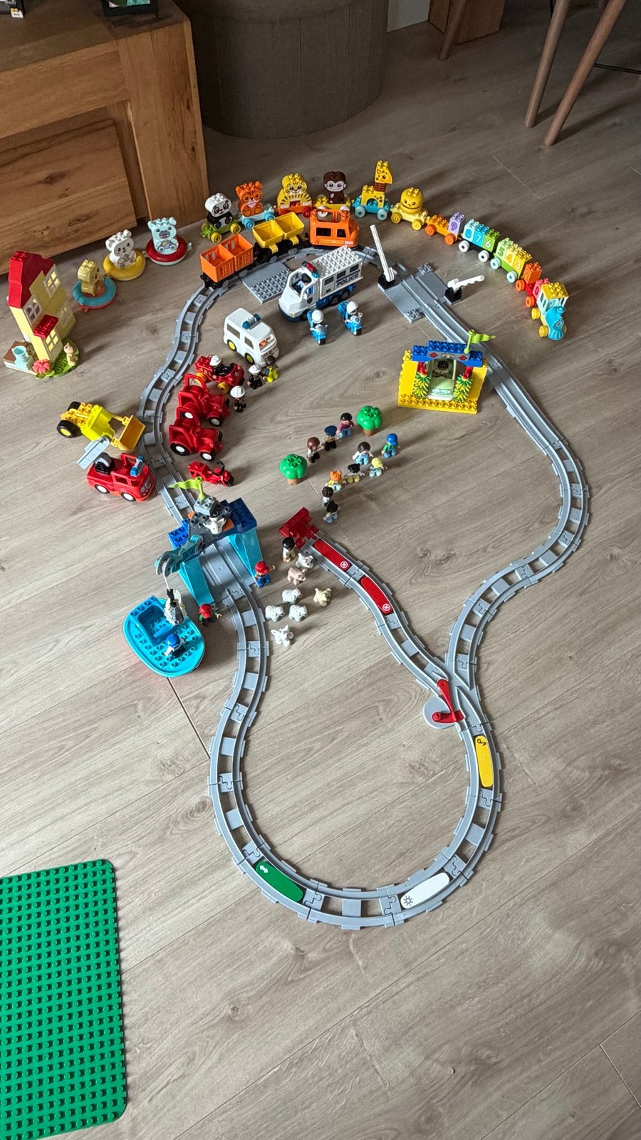Uitgebreide Duplo set met treinen, huis en voertuigen, Ophalen, Gebruikt, Overige merken