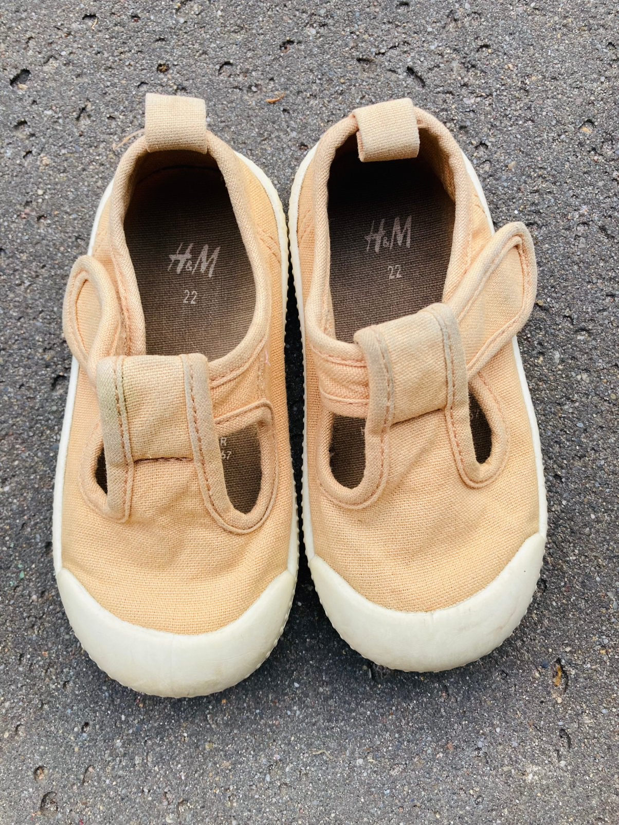 Canvas schoentjes H&M perzikkleur mt 22, Jongetje of Meisje, Ophalen of Verzenden, Gebruikt, Schoentjes