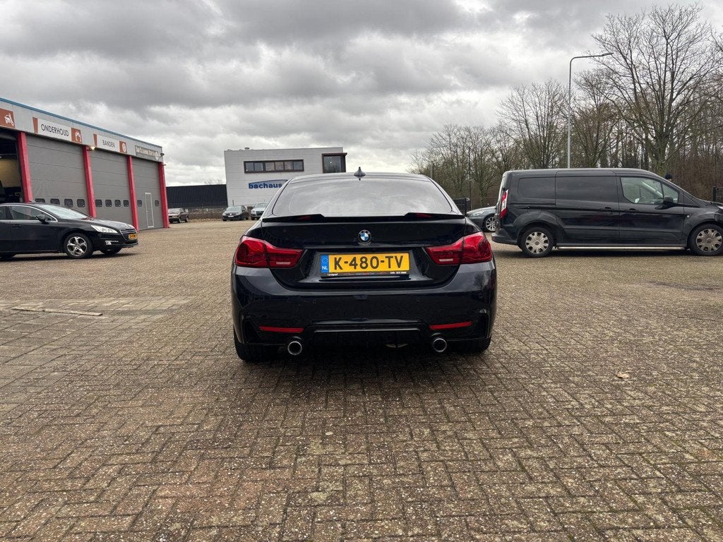 BMW 4-serie Gran Coupé 440i X Drive 510 PK Stage 2, Auto's, 327 pk, Alcantara, Zwart, 14 km/l