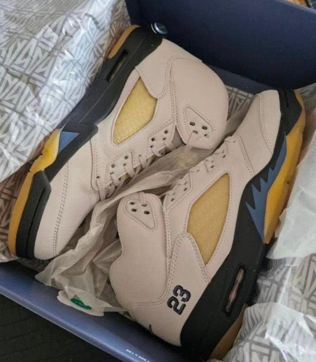 Nike air jordan 5 a ma maniére retro us 11,5 eu 45,5 DS, Ophalen, Overige kleuren, Nieuw, Sneakers of Gympen
