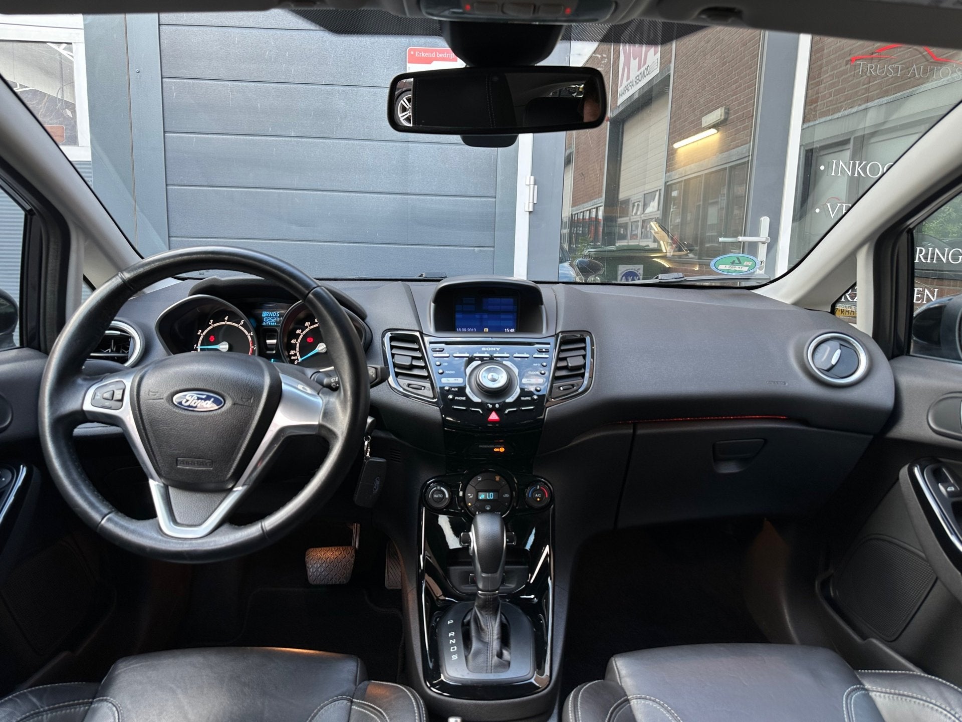 Ford Fiesta 1.0 EcoBoost Titanium|Pdc|Leder|Stoelv.warming, Euro 5, 101 pk, Zwart, Leder