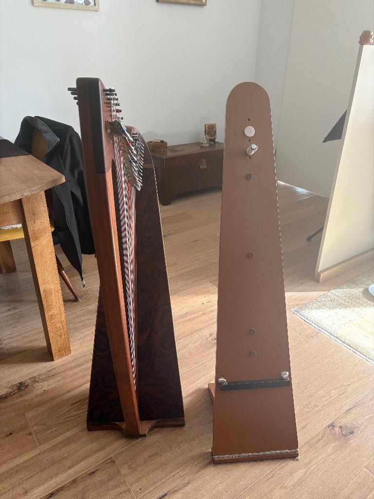 standaard voor Kairos harp, Ophalen, Gebruikt