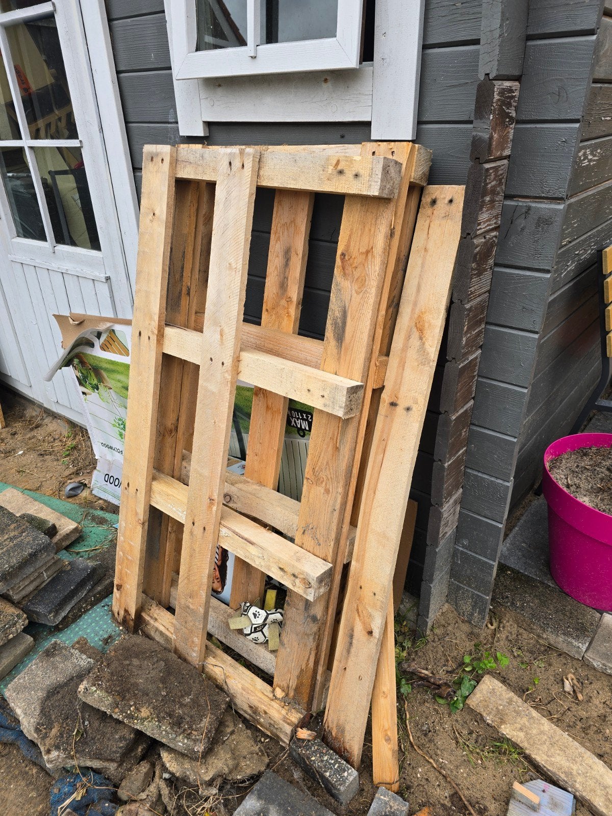 2 pallets direct op te halen, Ophalen