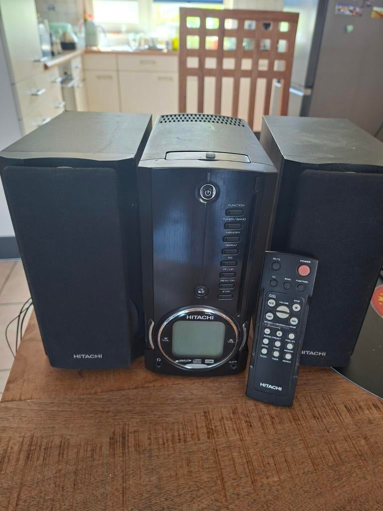 Hitachi Microset met CD-speler, radio en speakers, Audio, Tv en Foto, Stereo-sets, Gebruikt, Tuner of Radio, Microset, Ophalen