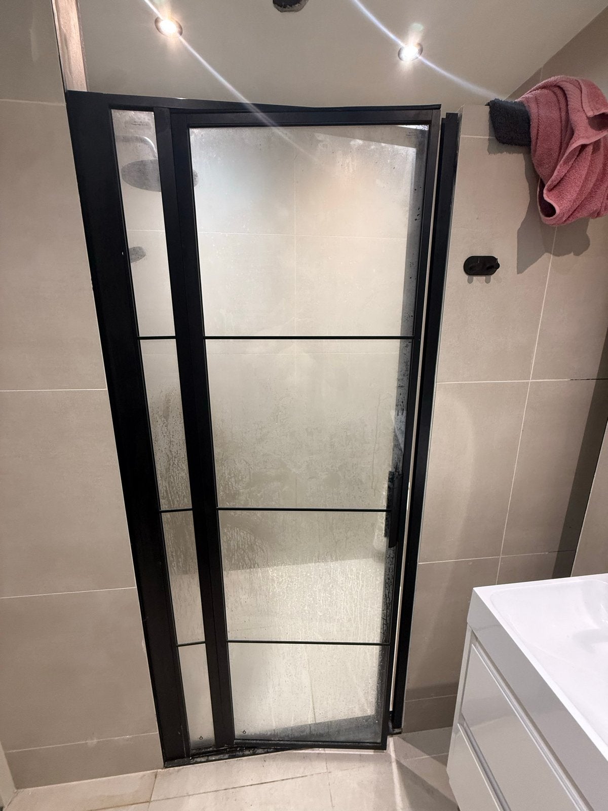 Moderne Douchedeur met Zwart Frame 85,5x200cm, Ophalen, Gebruikt, Glas, Douche