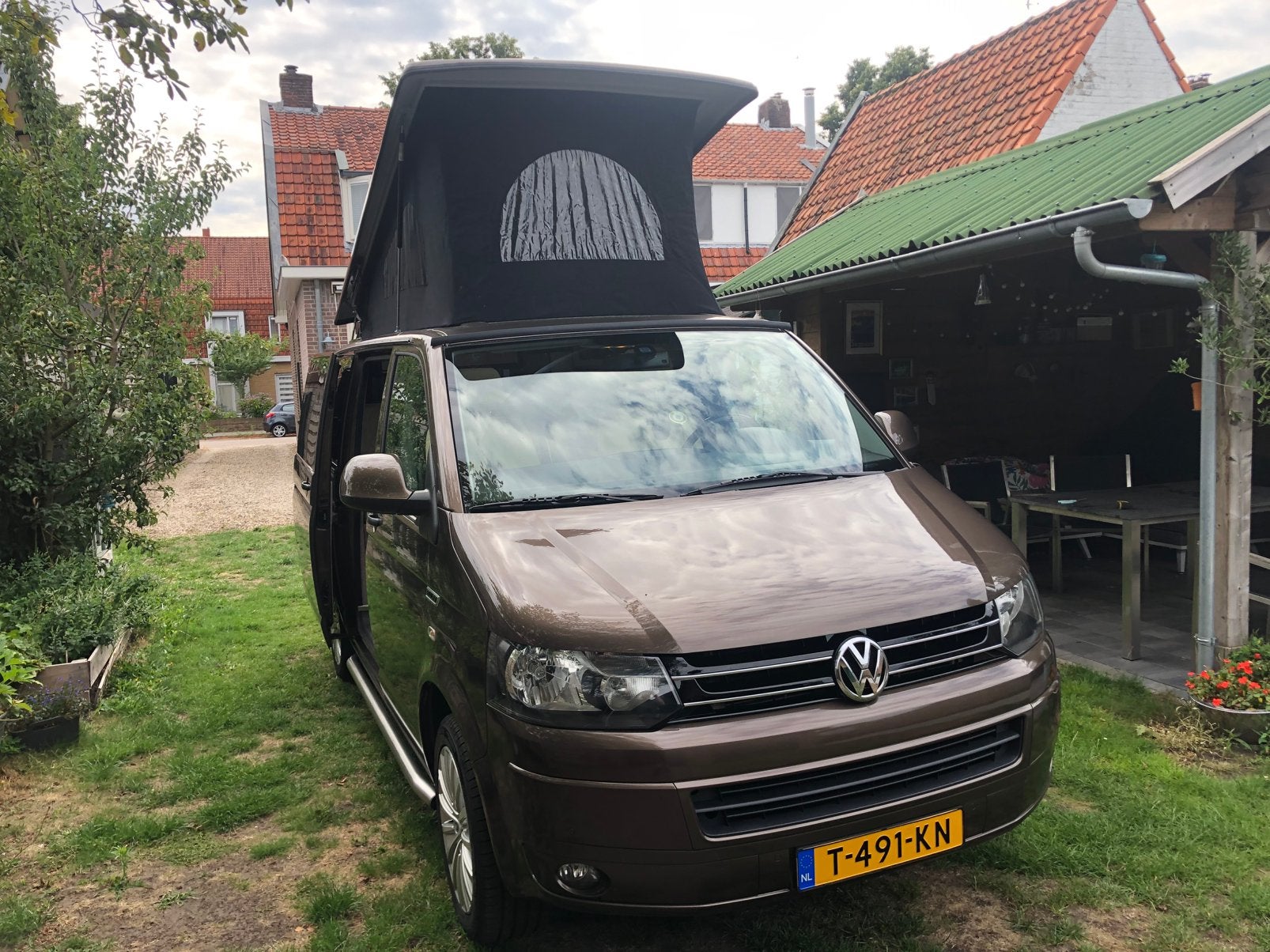 Buscamper met hefdak en nieuw interieur., Caravans en Kamperen, Chemisch toilet, Buscamper of Camperbus, Rookmelder, Volkswagen