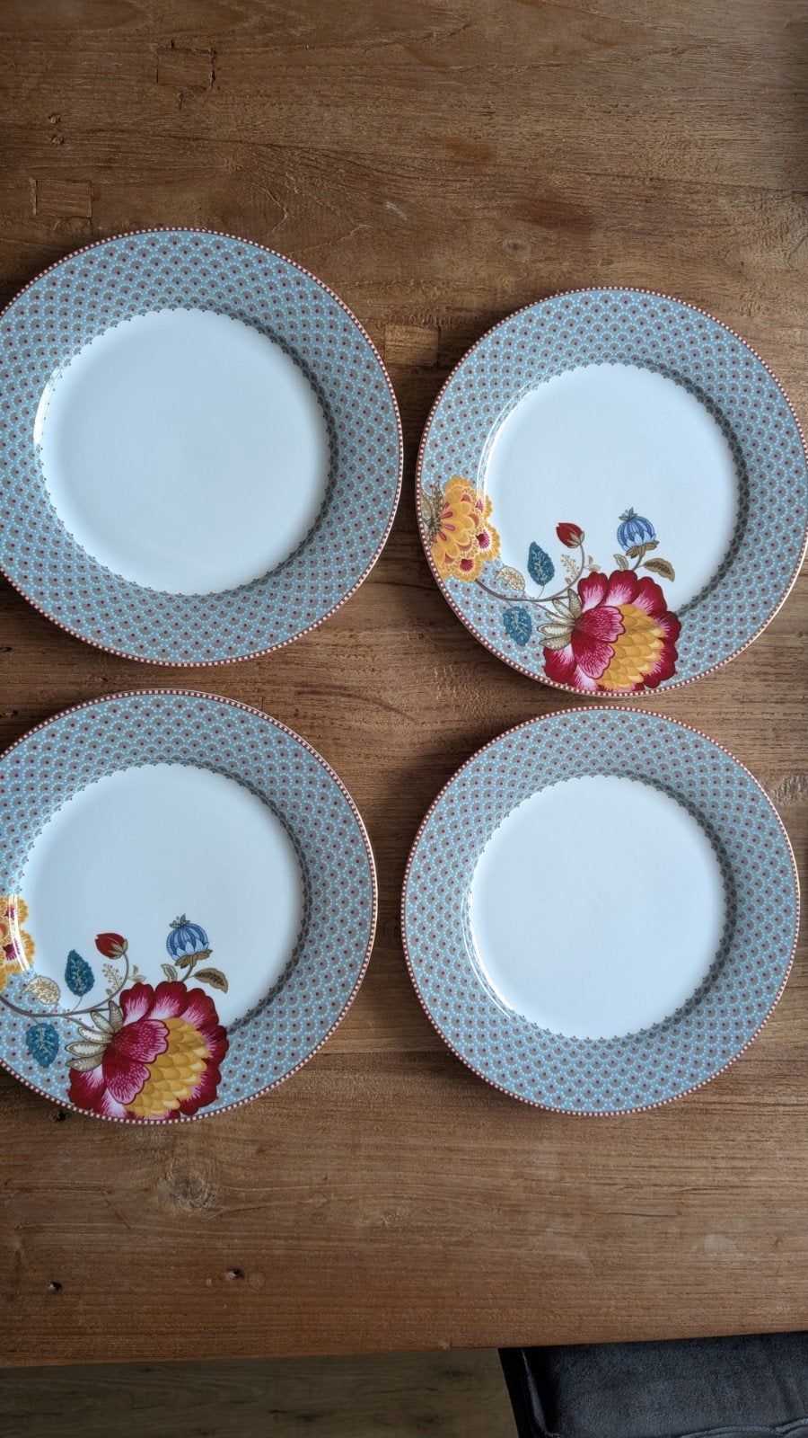 Pip Studio Blooming Tales Fantasy Dinerborden (4 stuks), Huis en Inrichting, Ophalen of Verzenden, Zo goed als nieuw, Bord(en)