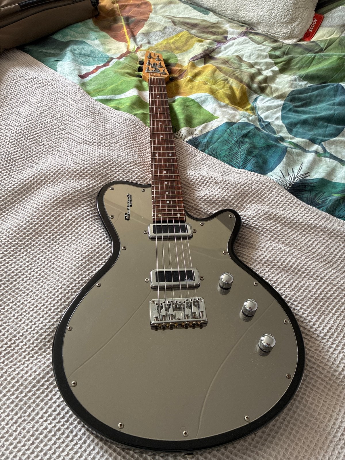 Godin Radiator Mirrortop - Elektrische Gitaar incl. Hoes, Muziek en Instrumenten, Ophalen, Zo goed als nieuw, Semi-solid body