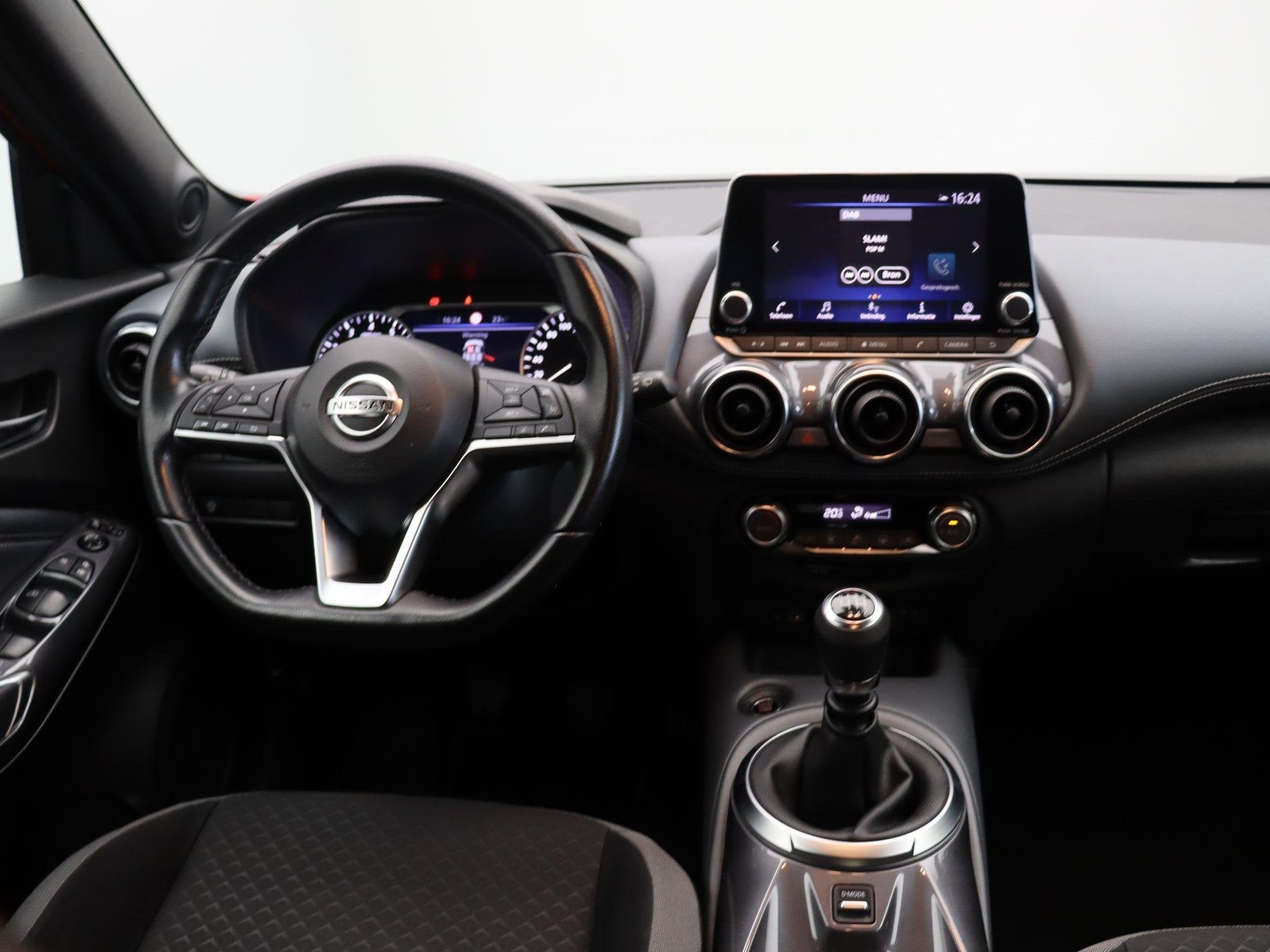 Foto 4 van Nissan Juke 1.0 DIG-T N-Connecta | Trekhaak | Apple Carplay
