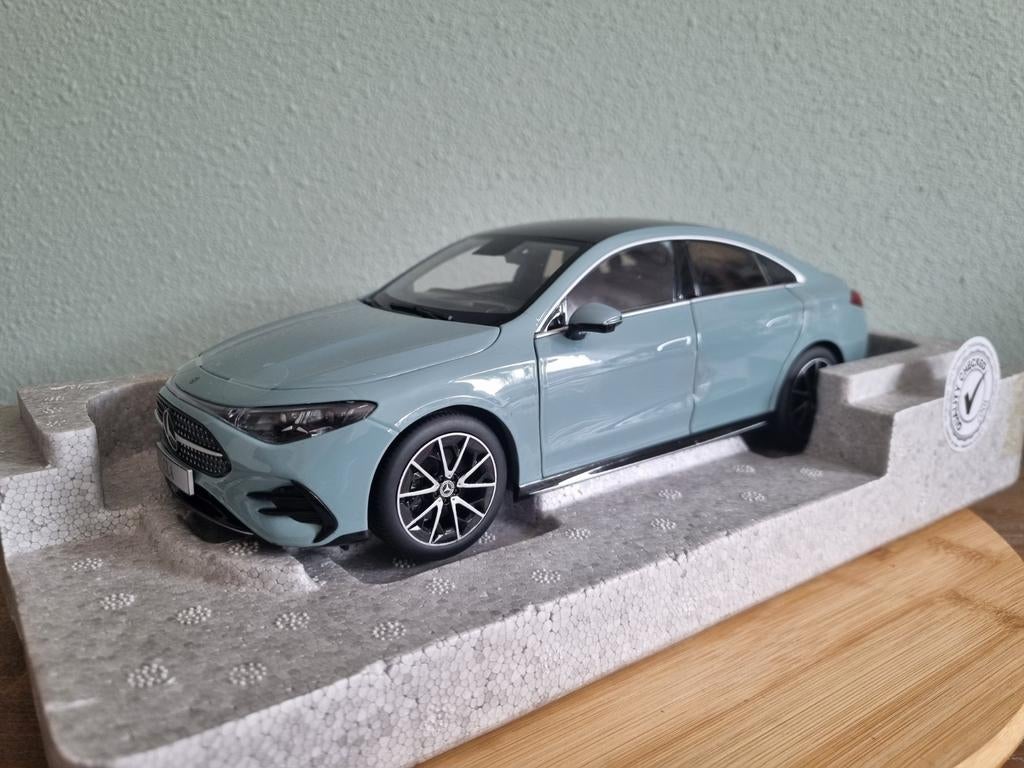 Uitverkoop! NZG Mercedes CLA C174 Aqua Mint Dealermodel 1:18, Overige merken, Auto, Nieuw, Ophalen of Verzenden